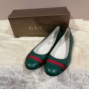 Brand new authentic Gucci flats